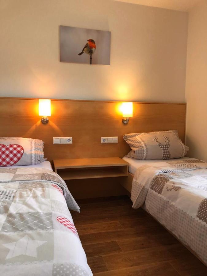 Ferienhaus Moni Mit 2 Separaten Wohnungen Am Silbersee Frielendorf Exteriér fotografie